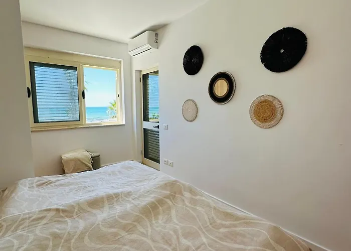 Manta Albania * Golem (Tirana)